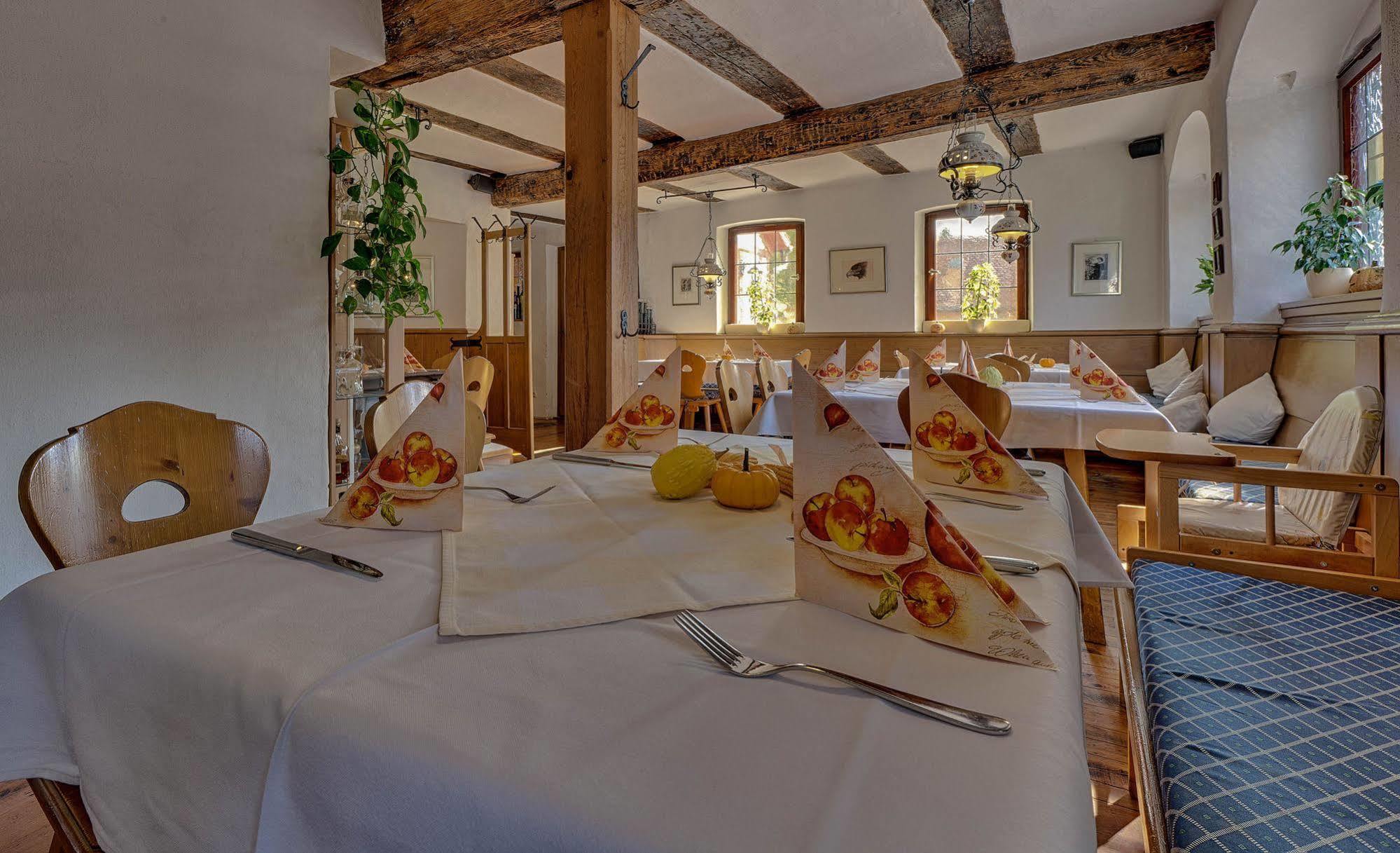 Landhaus Zum Falken Tauberzell ภายนอก รูปภาพ