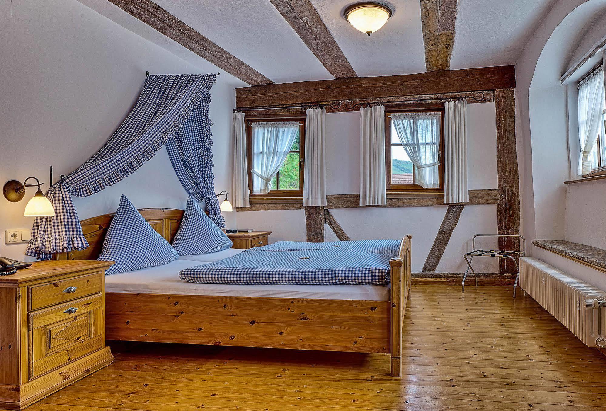 Landhaus Zum Falken Tauberzell ภายนอก รูปภาพ